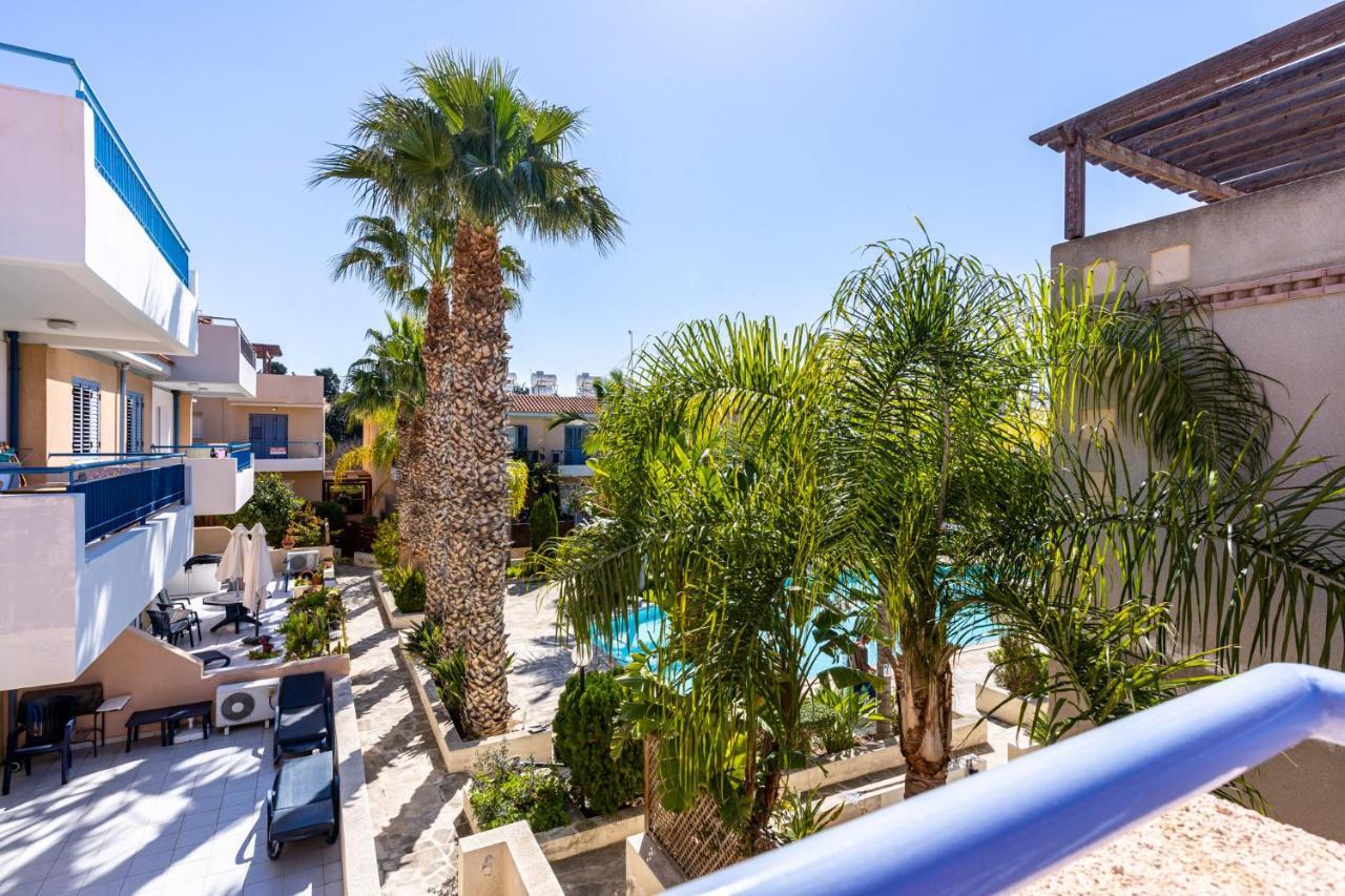 Summer Breeze Holiday Apartment With Pool Paphos Exterior foto
